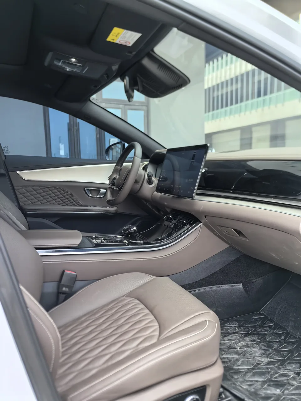 BYD Han DM Chinese DM 2022 DM-i 121KM Premium 2023 — thumbnail 3