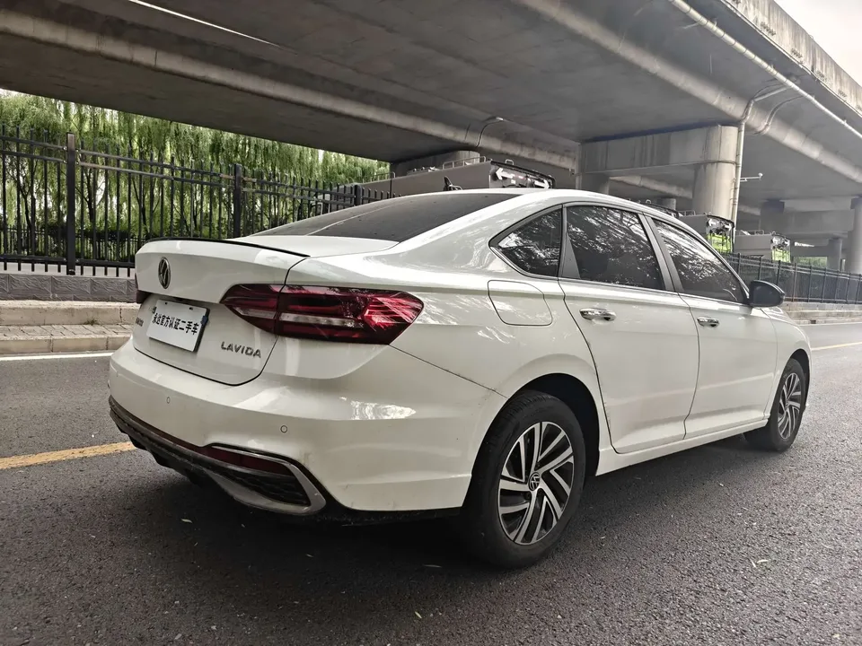 Volkswagen Lavida Lavida 2025 300TSI DSG Starry Sky Leading Edition 2024 — thumbnail 5