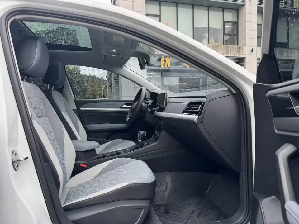 Volkswagen Lavida Lavida 2023 300TSI DSG Full Elegance Edition 2024 — миниатюра 5
