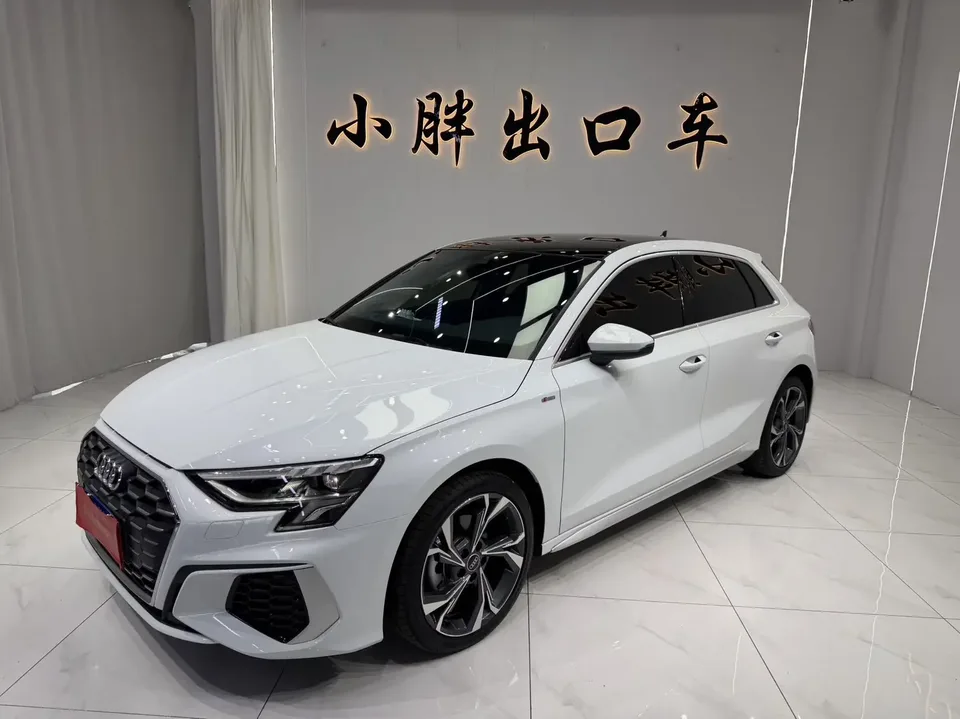 Audi A3 Audi A3 2022 Sportback 35 TFSI Luxury Sports 2022 — photo 1, buy with delivery to Moscow