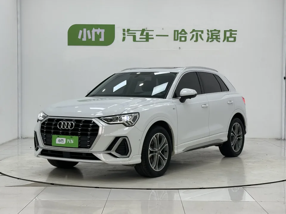 Audi Q3 Audi Q3 2022 35 TFSI Stylish Dynamic 2022 — photo 1, buy with delivery to Moscow