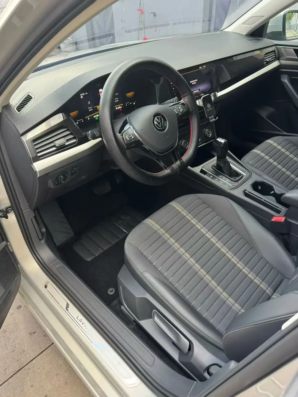 Volkswagen Lavida Lavida 2021 280TSI DSG Comfort Edition 2022 — thumbnail 5