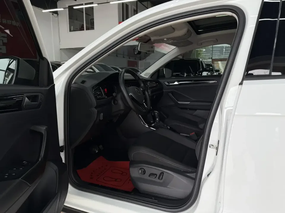 Volkswagen T-Roc TANG 2022 280TSI DSG 2WD Comfort PLUS 2023 — thumbnail 5