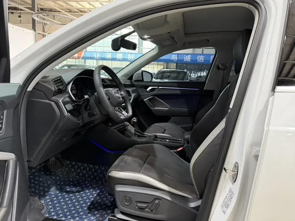 Audi Q3 Audi Q3 2023 35 TFSI Stylish Dynamic 2023 — thumbnail 3