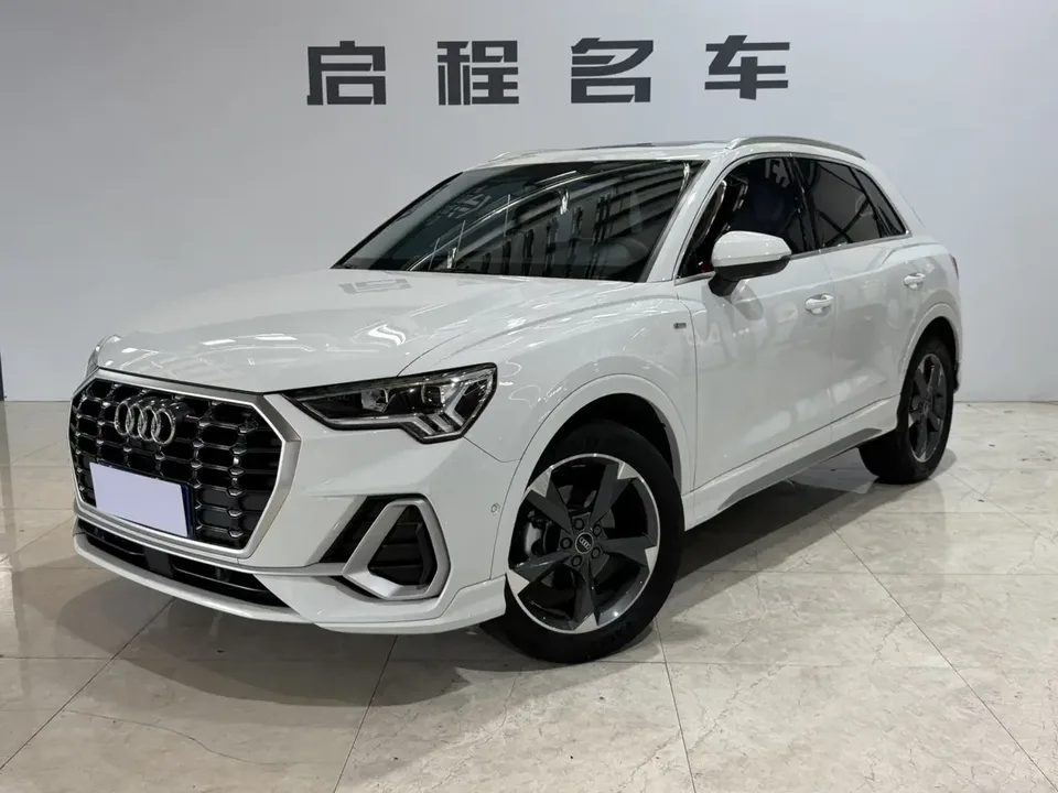 Audi Q3 Audi Q3 2023 35 TFSI Stylish Dynamic 2023 — photo 1, buy with delivery to Moscow