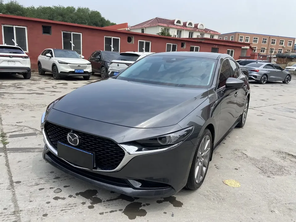 Mazda Axela Mazda3 Angkesela 2022 2.0L Automatic Premium Edition 2022 — photo 1, buy with delivery to Moscow
