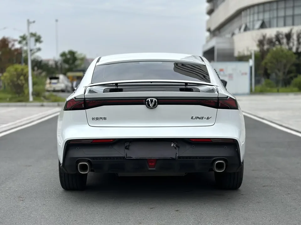 Changan UNI-V Changan UNI-V 2024 1.5T Premium 2024 — thumbnail 2