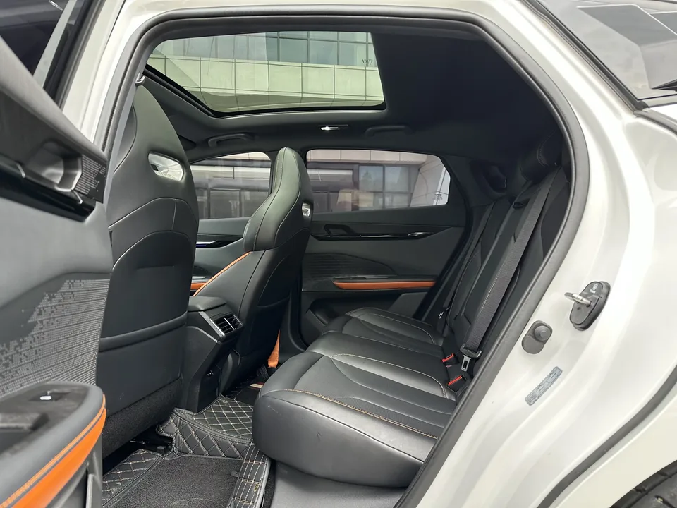 Changan UNI-V Changan UNI-V 2024 1.5T Premium 2024 — thumbnail 3