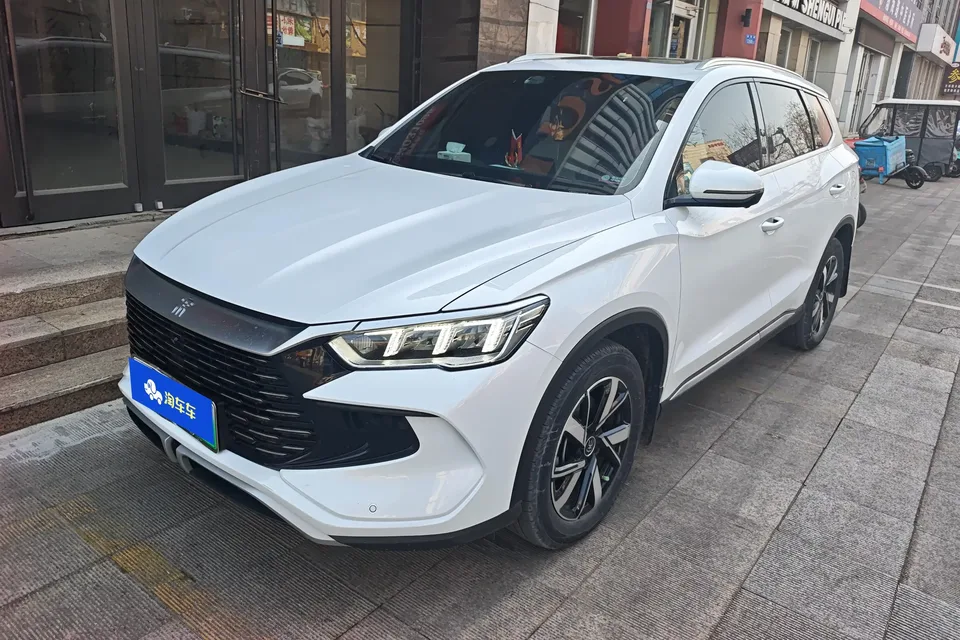 BYD Song Pro DM Song Pro DM 2023 DM-i Champion Edition 71km Leading Type 2024 — photo 1, buy with delivery to Moscow
