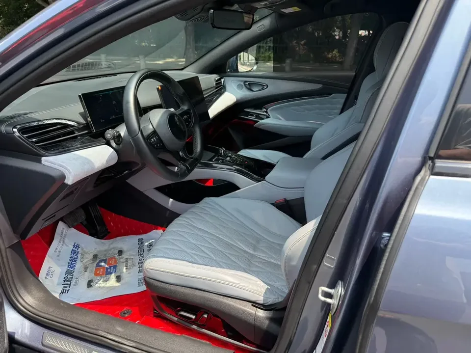 BYD Seal seal 2022 550KM Standard Range Rear-wheel Drive Premium Edition 2022 — thumbnail 3