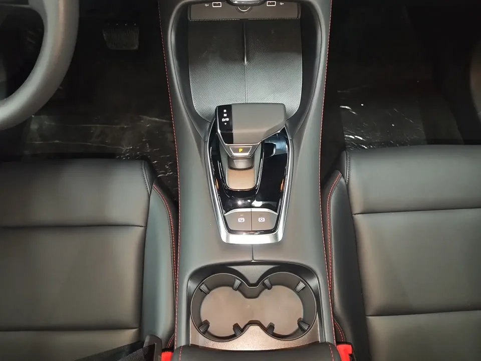MG 5 MG5 2025 300TGI Global Flagship Edition 2026 — миниатюра 4