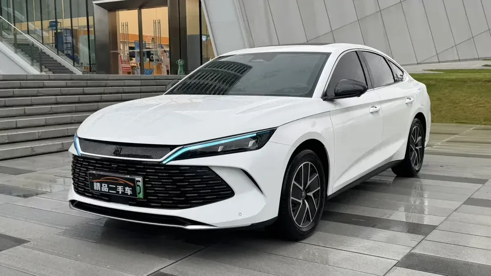 BYD Qin L DM Qin L DM 2024 DM-i 120KM Beyond 2025 — photo 1, buy with delivery to Moscow