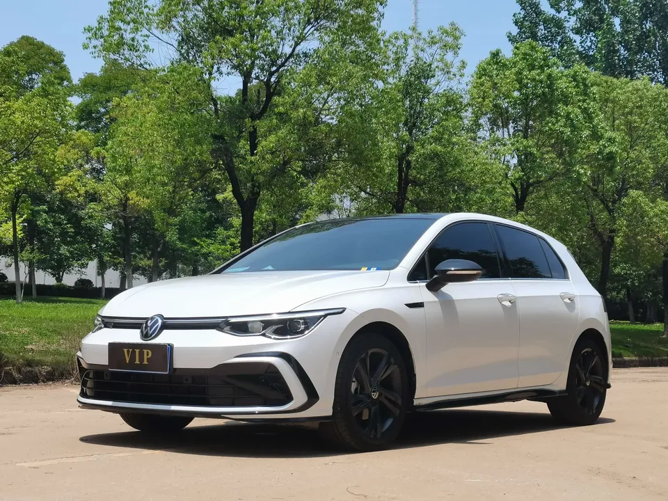 Volkswagen Golf golf 2021 280TSI DSG R-Line 2022 — photo 1, buy with delivery to Moscow
