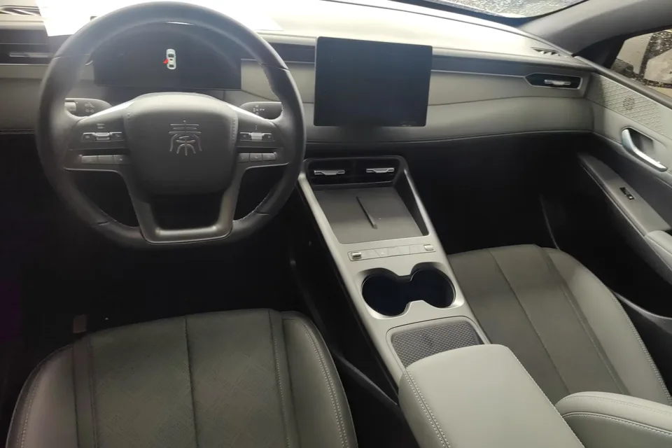 BYD Qin PLUS DM Qin PLUS DM 2025 DM-i Intelligent Driving Version 128KM Progressive 2025 — thumbnail 4