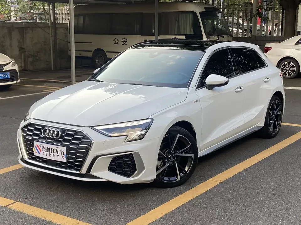 Audi A3 Audi A3 2023 Sportback 35 TFSI facelift: stylish and sporty 2023 — photo 1, buy with delivery to Moscow