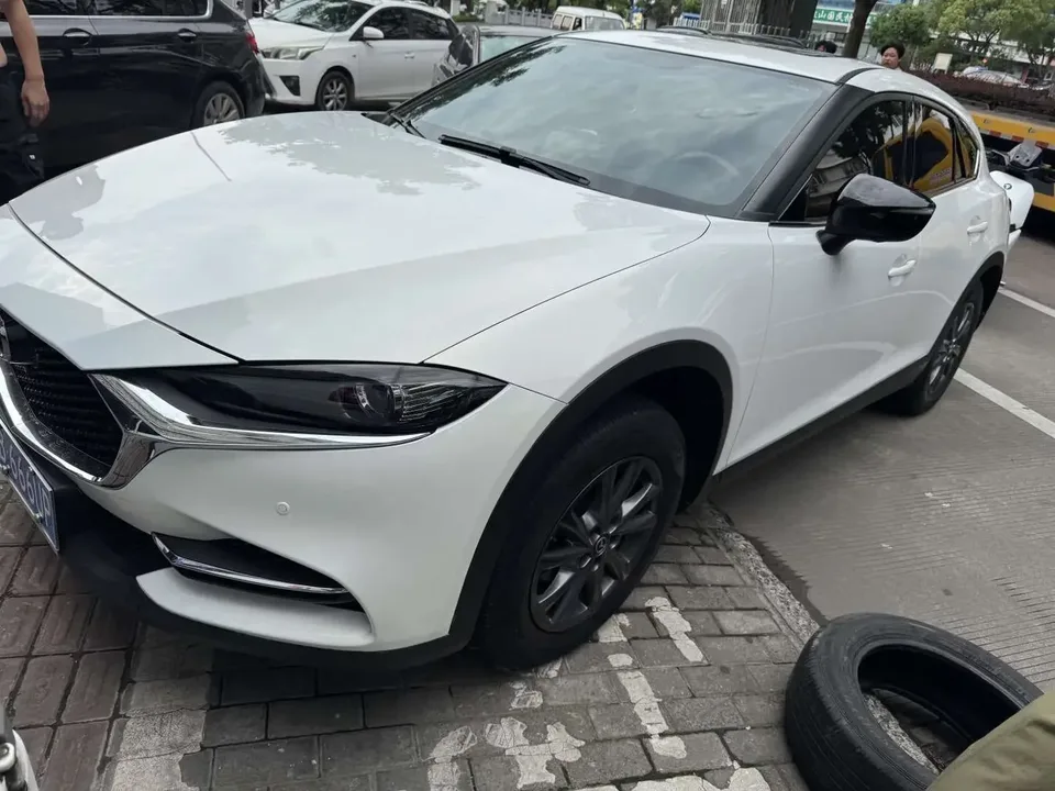 Mazda CX-4 Mazda CX-4 2021 2.0L 2WD Blue Sky Premium Edition 2022 — thumbnail 3
