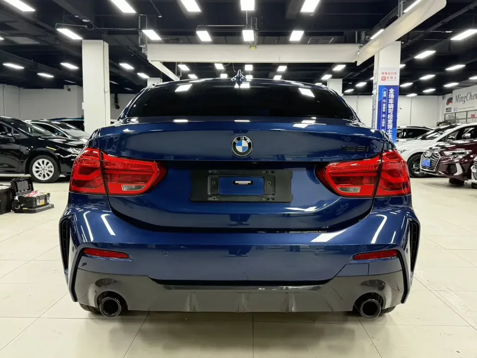 BMW 1 Series BMW 1 Series 2021 120i M Sport Night Edition 2022 — thumbnail 2