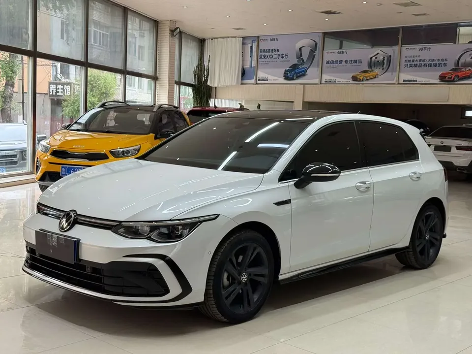 Volkswagen Golf golf 2021 280TSI DSG R-Line 2022 — photo 1, buy with delivery to Moscow