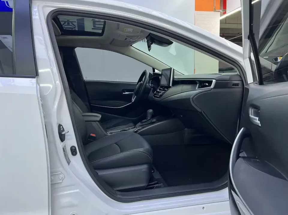 Toyota Corolla Corolla 2021 Dual Engine 1.8L E-CVT Elite Edition 2022 — thumbnail 4