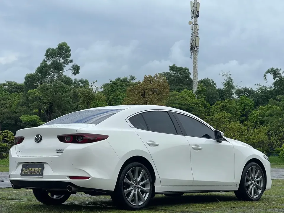 Mazda Axela Mazda3 Angkesela 2025 2.0L Automatic Quality Edition 2026 — thumbnail 2