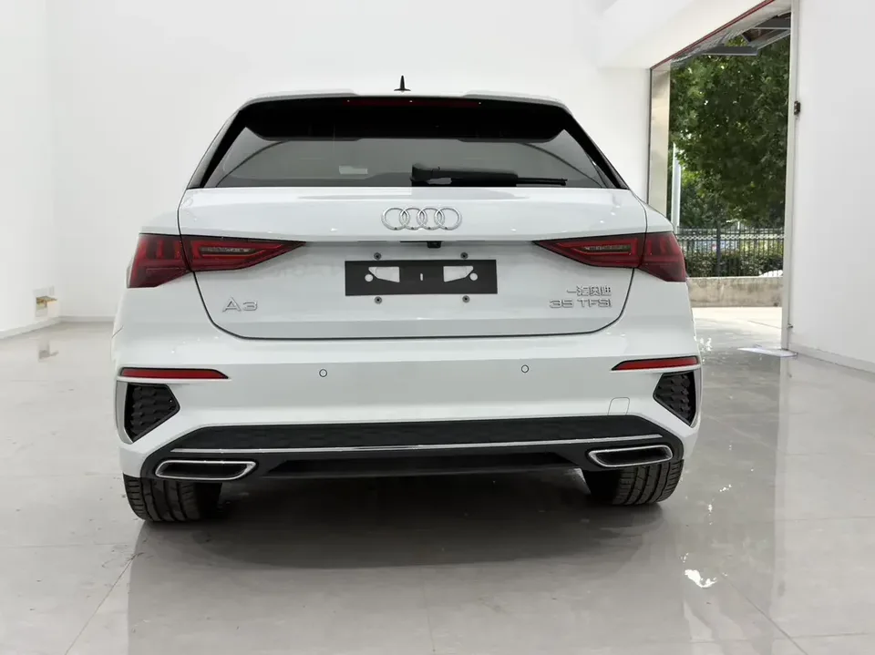 Audi A3 Audi A3 2022 Sportback 35 TFSI Stylish and sporty 2022 — thumbnail 2