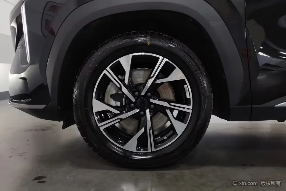 Geely Galaxy L7 Galaxy L7 2024 1.5T DHT 55km PRO Longteng Edition 2024 — thumbnail 3