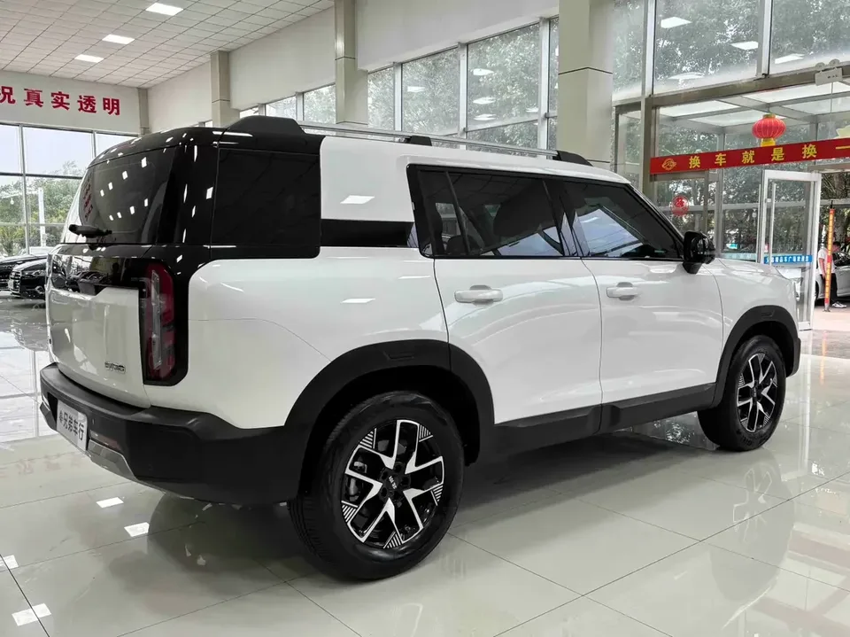 BAIC Beijing Off-road BJ30 Beijing Off-road BJ30 2024 1.5T DCT 2WD Light Wild Pro Edition 2024 — thumbnail 4