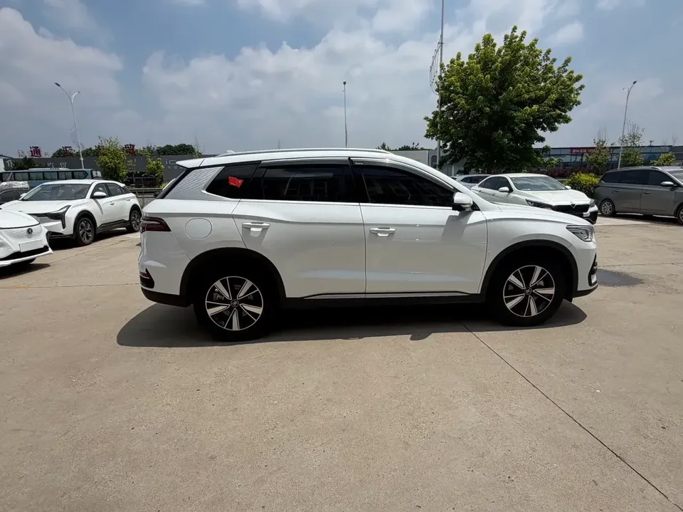 BYD Song Pro DM Song Pro DM 2022 DM-i 51km Premium 2022 — thumbnail 2