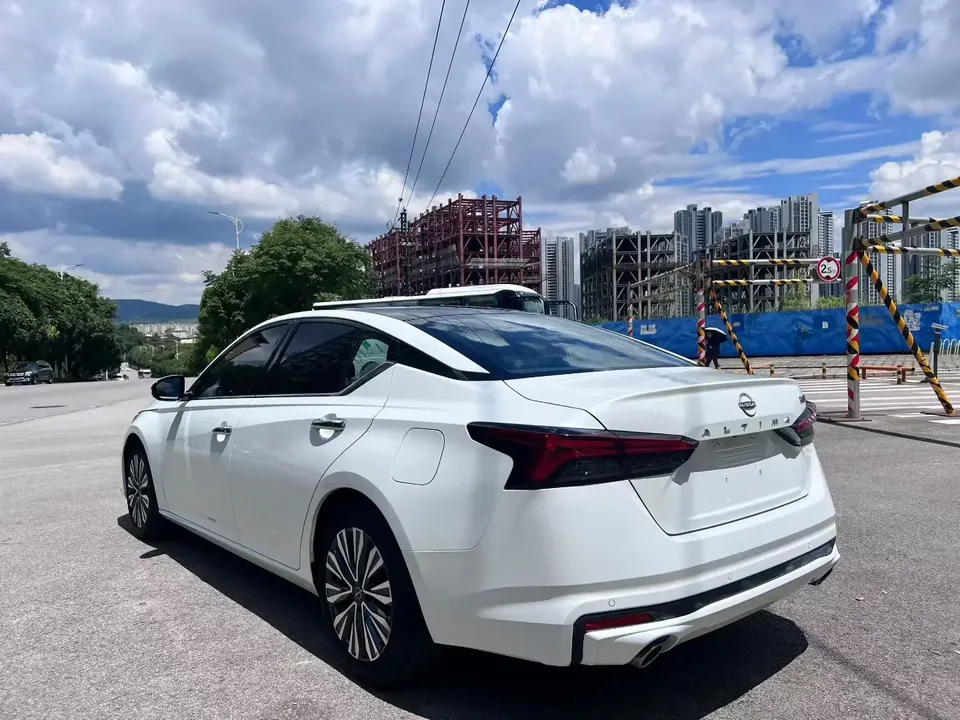 Nissan Altima Sound of nature 2022 2.0L XL-TLS Enjoy Edition 2023 — миниатюра 4