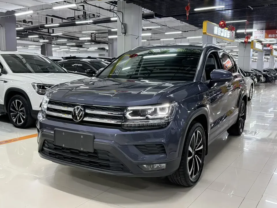 Volkswagen Tharu tuyue 2022 280TSI 2WD Deluxe Edition 2022 — photo 1, buy with delivery to Moscow
