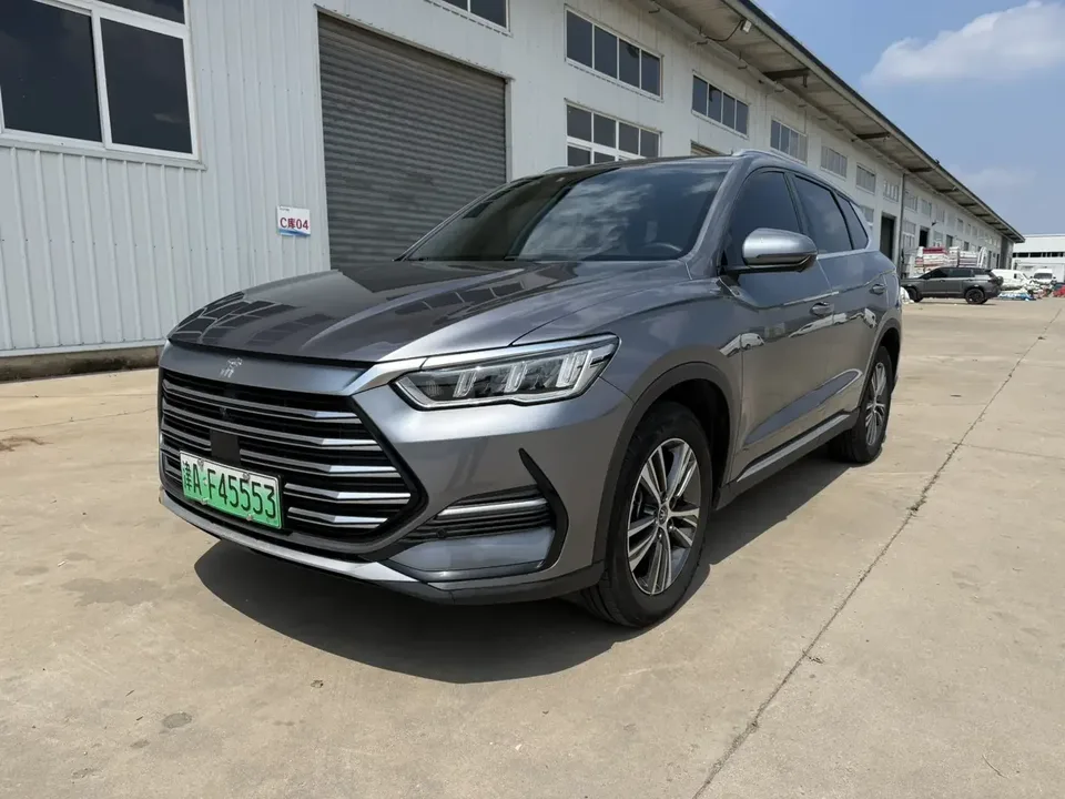 BYD Song Pro DM Song Pro DM 2022 DM-i 51km Premium 2022 — photo 1, buy with delivery to Moscow