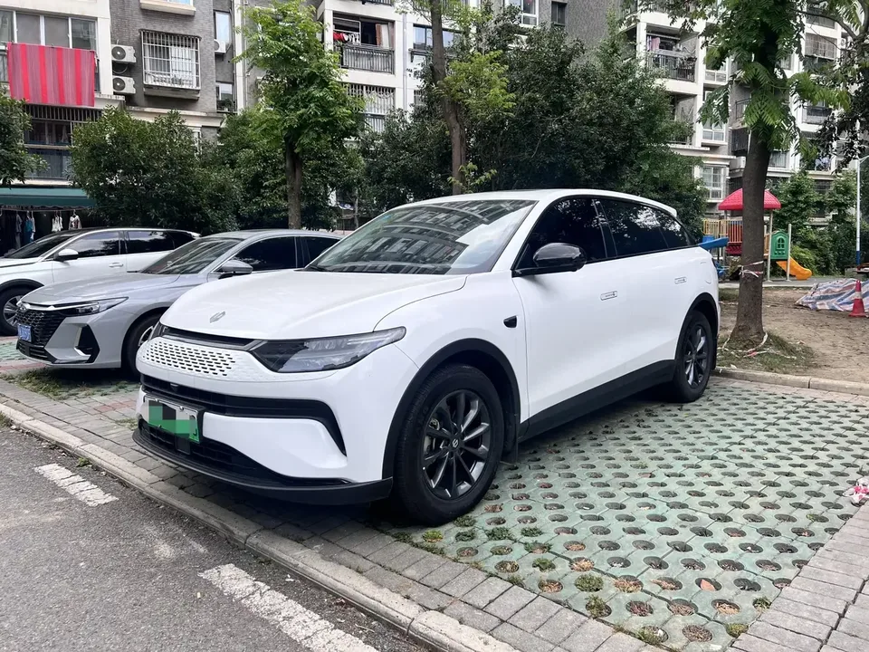 Leapmotor Zero running C11 Zero running C11 2023 Extended Range 180 Comfort Edition 2023 — photo 1, buy with delivery to Moscow