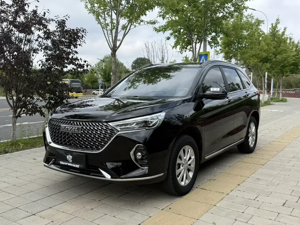 Haval M6 Haval M6 2021 PLUS 1.5T DCT Luxury Intelligent Connection 2023 — photo 1, buy with delivery to Moscow