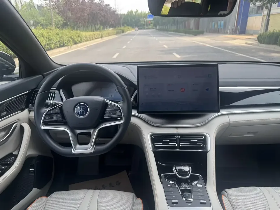 BYD Song PLUS DM Song PLUS DM 2021 DM-i 110KM 2WD Flagship PLUS 5G Edition 2022 — thumbnail 4