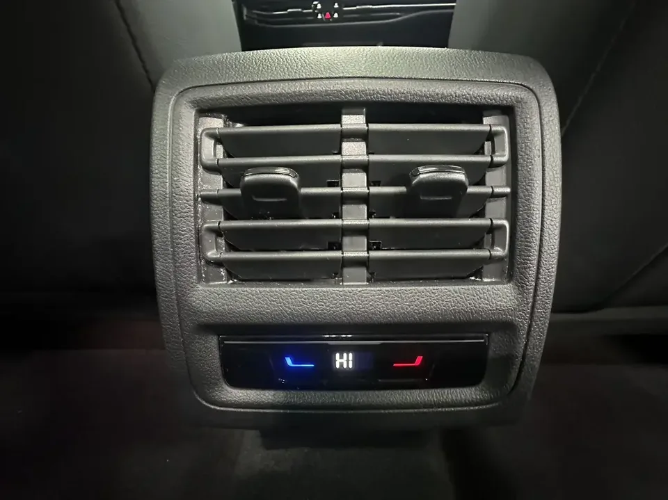 Volkswagen Golf golf 2023 280TSI DSG R-Line Lite 2023 — thumbnail 4