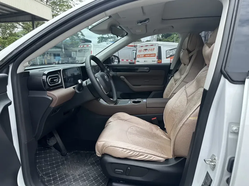 Leapmotor Zero running C11 Zero running C11 2023 Extended Range 200 Comfort Edition 2023 — thumbnail 3