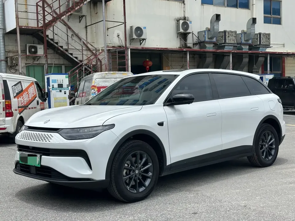 Leapmotor Zero running C11 Zero running C11 2023 Extended Range 200 Comfort Edition 2023 — photo 1, buy with delivery to Moscow