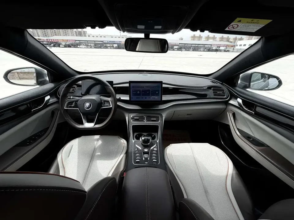 BYD Qin PLUS DM Qin PLUS DM 2023 DM-i Champion Edition 120KM Leading Type 2023 — thumbnail 5