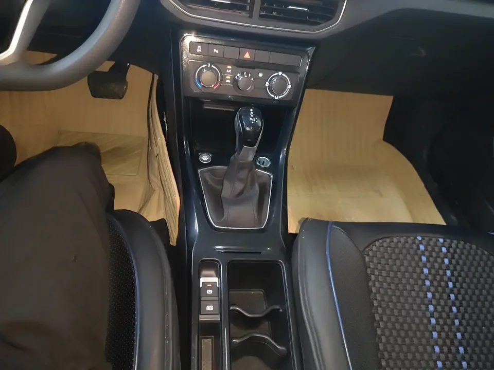 Volkswagen Tharu tuyue 2025 New 1.5L Sharp Edition 2025 — thumbnail 4