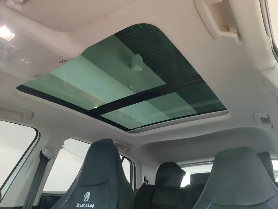 Volkswagen Tharu tuyue 2025 New 1.5L Sharp Edition 2025 — thumbnail 5