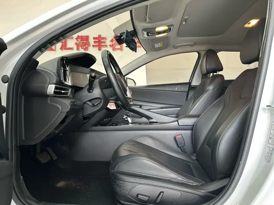 Hyundai Elantra Elantra 2021 1.5L CVT LUX Premium Edition 2022 — thumbnail 5