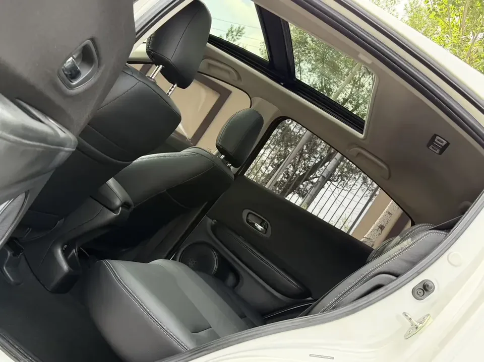 Honda VEZEL Binzhi 2022 1.5L CVT Elite Smart Edition 2022 — thumbnail 5