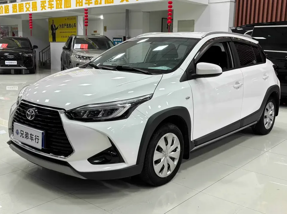 Toyota Yaris L YARiS L to dazzle 2022 X 1.5L CVTPLUS 2022 — photo 1, buy with delivery to Moscow