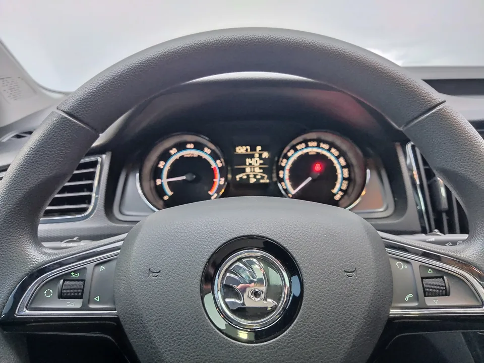 Skoda Comek Comek 2023 1.5L Automatic Comfort Edition 2024 — thumbnail 4