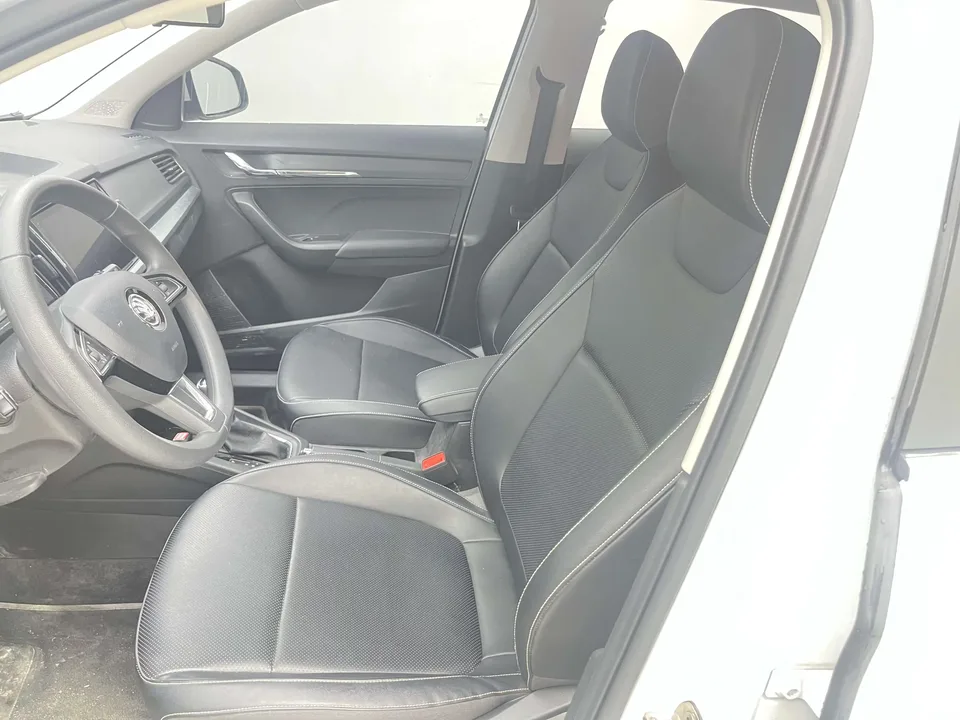 Skoda Comek Comek 2023 1.5L Automatic Comfort Edition 2024 — thumbnail 3