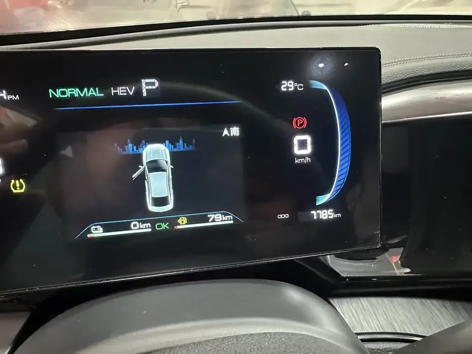 BYD Qin PLUS DM Qin PLUS DM 2024 Honor Edition DM-i 55KM Leading Edition 2025 — thumbnail 2