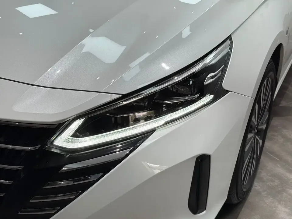 Nissan Altima Sound of nature 2022 2.0L XL-TLS Enjoy Edition 2023 — thumbnail 3