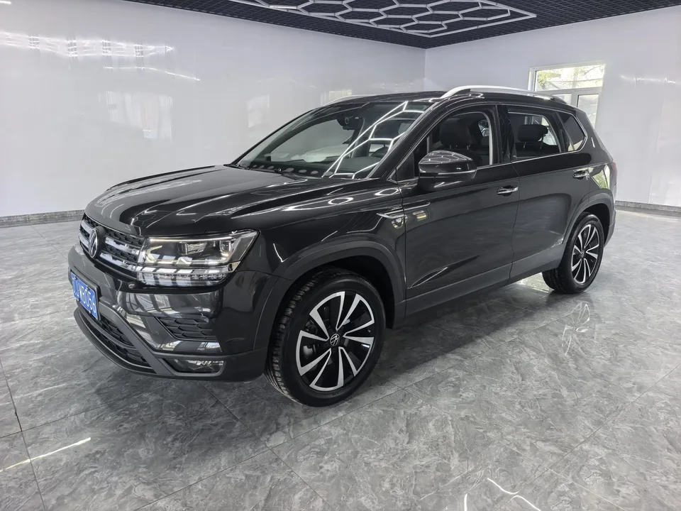 Volkswagen Tharu tuyue 2022 280TSI 2WD Deluxe Edition 2022 — photo 1, buy with delivery to Moscow