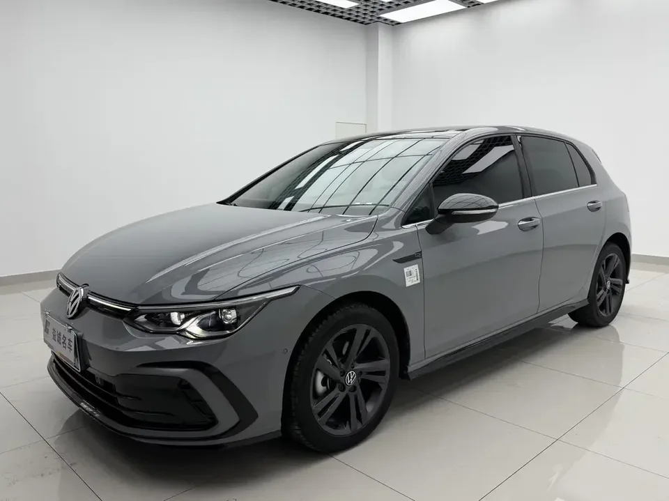 Volkswagen Golf golf 2023 280TSI DSG R-Line Lite 2023 — photo 1, buy with delivery to Moscow