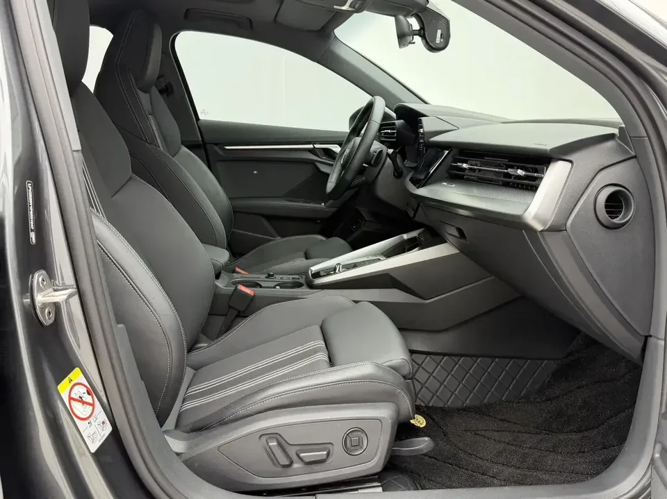 Audi A3 Audi A3 2023 Sportback 35 TFSI Stylish and sporty 2023 — thumbnail 5